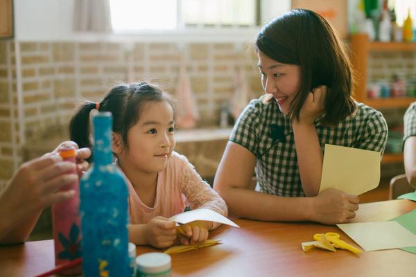 幼儿园教师高压低薪，导致了哪些问题？