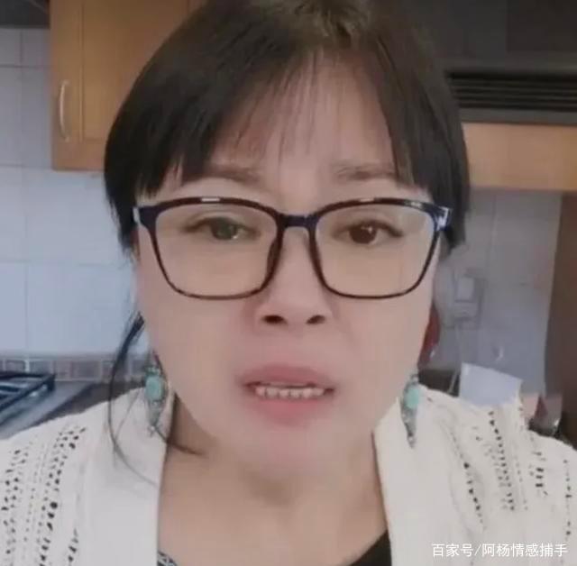 李菁菁直播痛哭回应诈骗：奔五的女人，最怕犯什么错误？