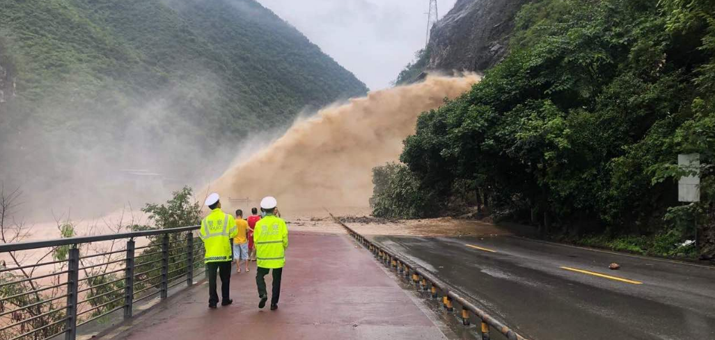 据统计，河南强降雨导致63人遇难5人失踪，天灾来临时我们应该如何避险？