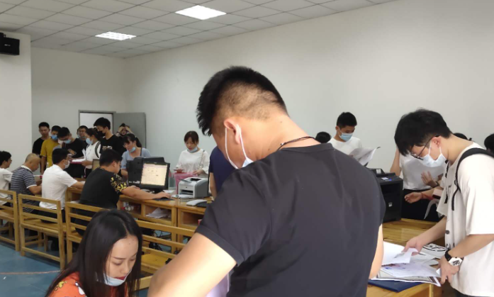 大学的入学考试都考些什么？考试成绩会影响学分吗？