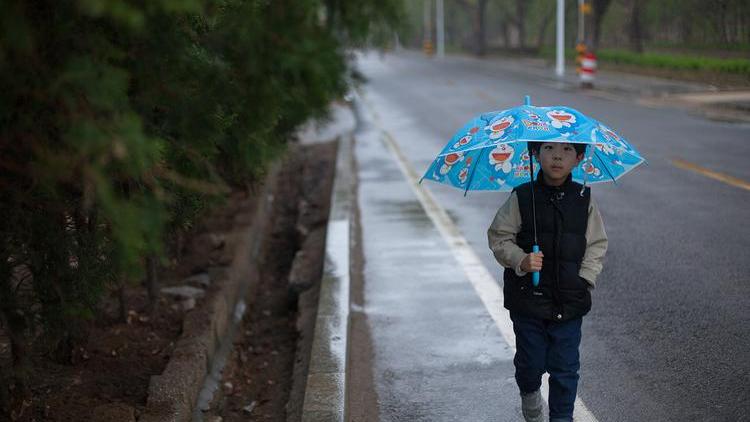 南方四省现特大暴雨，历史最大洪水威胁韶关等地，当地采取了哪些应对措施？