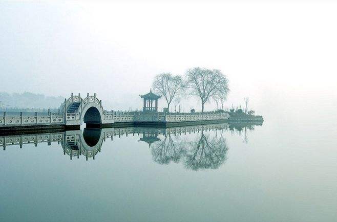 烟雨江南什么意思