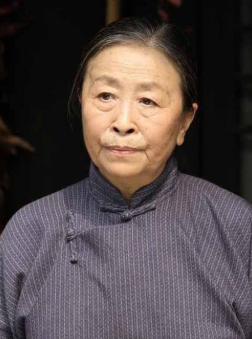 75岁“丑娘”张少华离世，瘦成纸片蜗居40平米房子，这是为何？