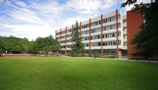 五进考场，71岁的他终于圆梦大学，是有多让人钦佩？