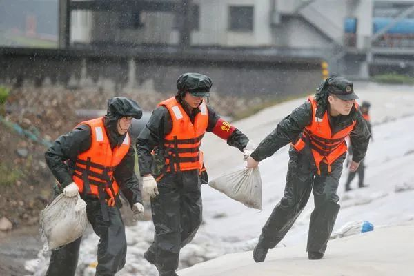 “烟花”破浙江登陆台风单站雨量极值，水利部做出了哪些警示？