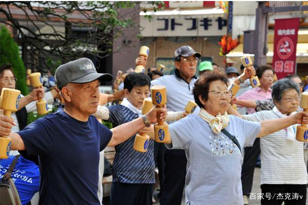 马斯克就日本人口减少这件事发出了警告，如何才能摆脱这种局面？