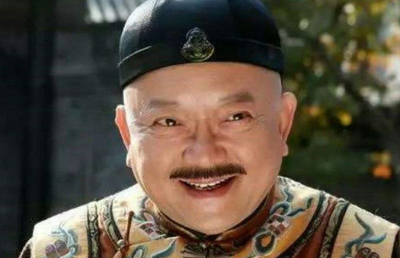 刘统勋和和珅谁的官大，他有什么资格于和珅斗下去？